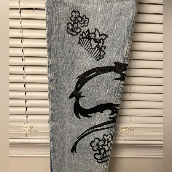 Hot topic Disney Mulan jeans size 5 - Picture 8 of 12
